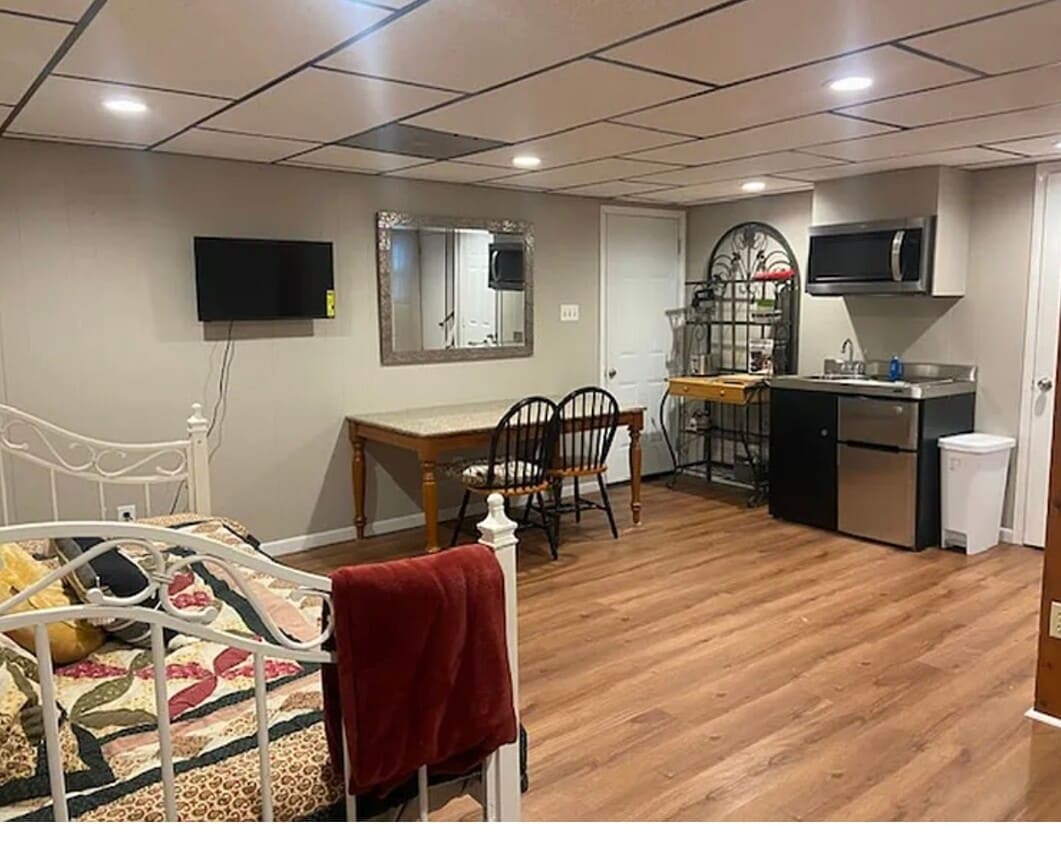 Primary Photo - 1541 Marconi Dr