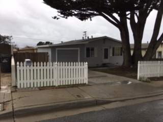 Building Photo - Cute Seaside Home