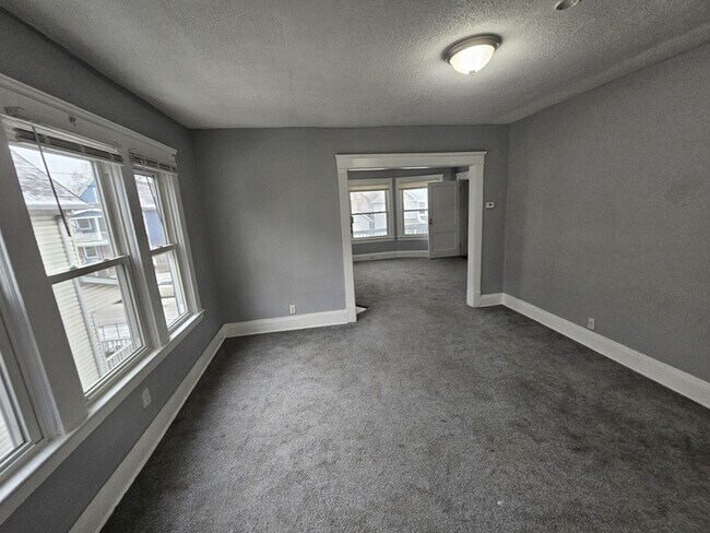 Foto del edificio - 10602 Earle Ave