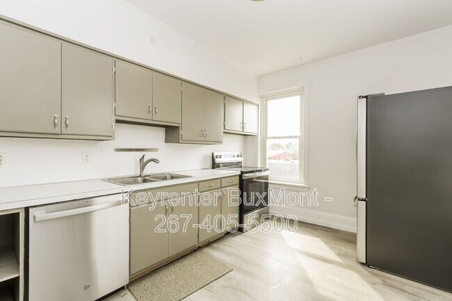 Foto del edificio - 340-342 W Broad St