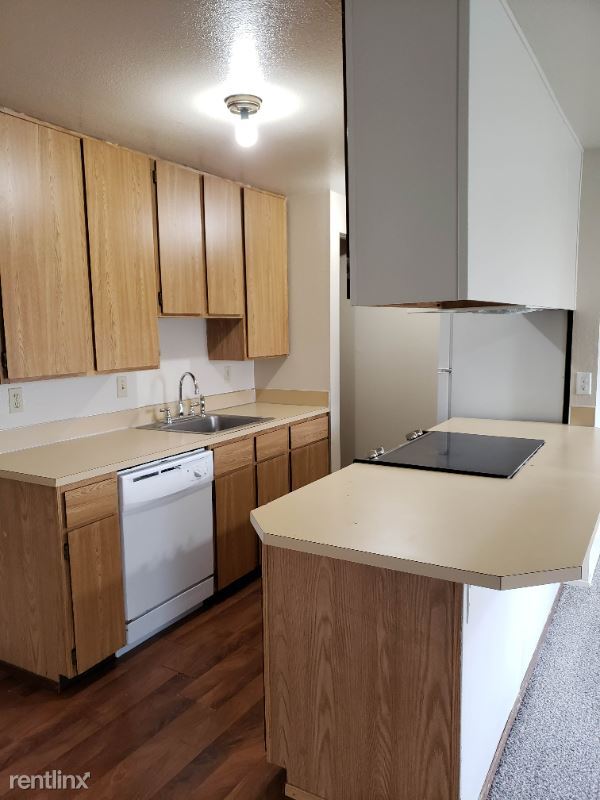 Building Photo - 3 br, 2 bath Condo - 11421 SE 257th Pl G-2...