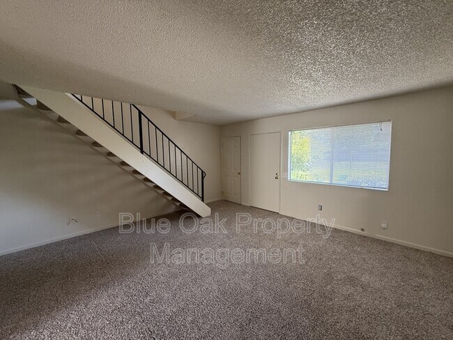 Building Photo - 1152 Neal Dow Ave