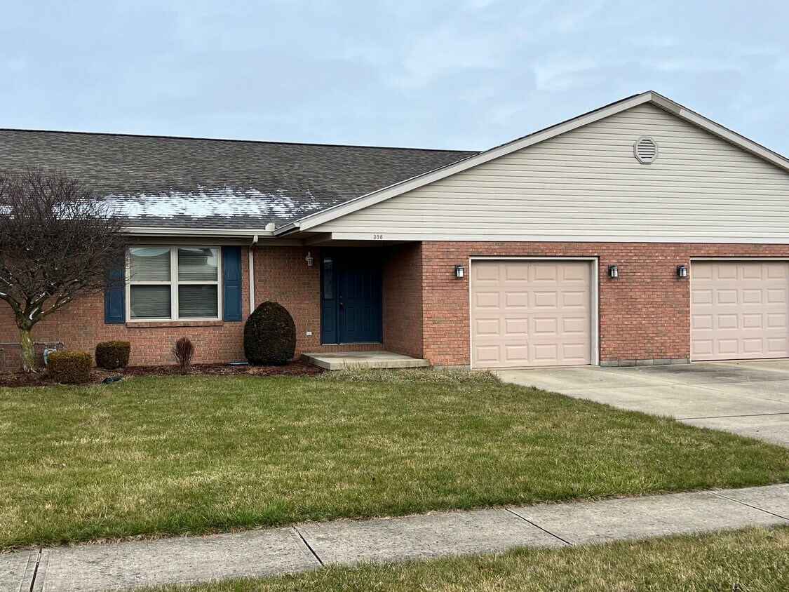 Primary Photo - 308 Diamond Dr