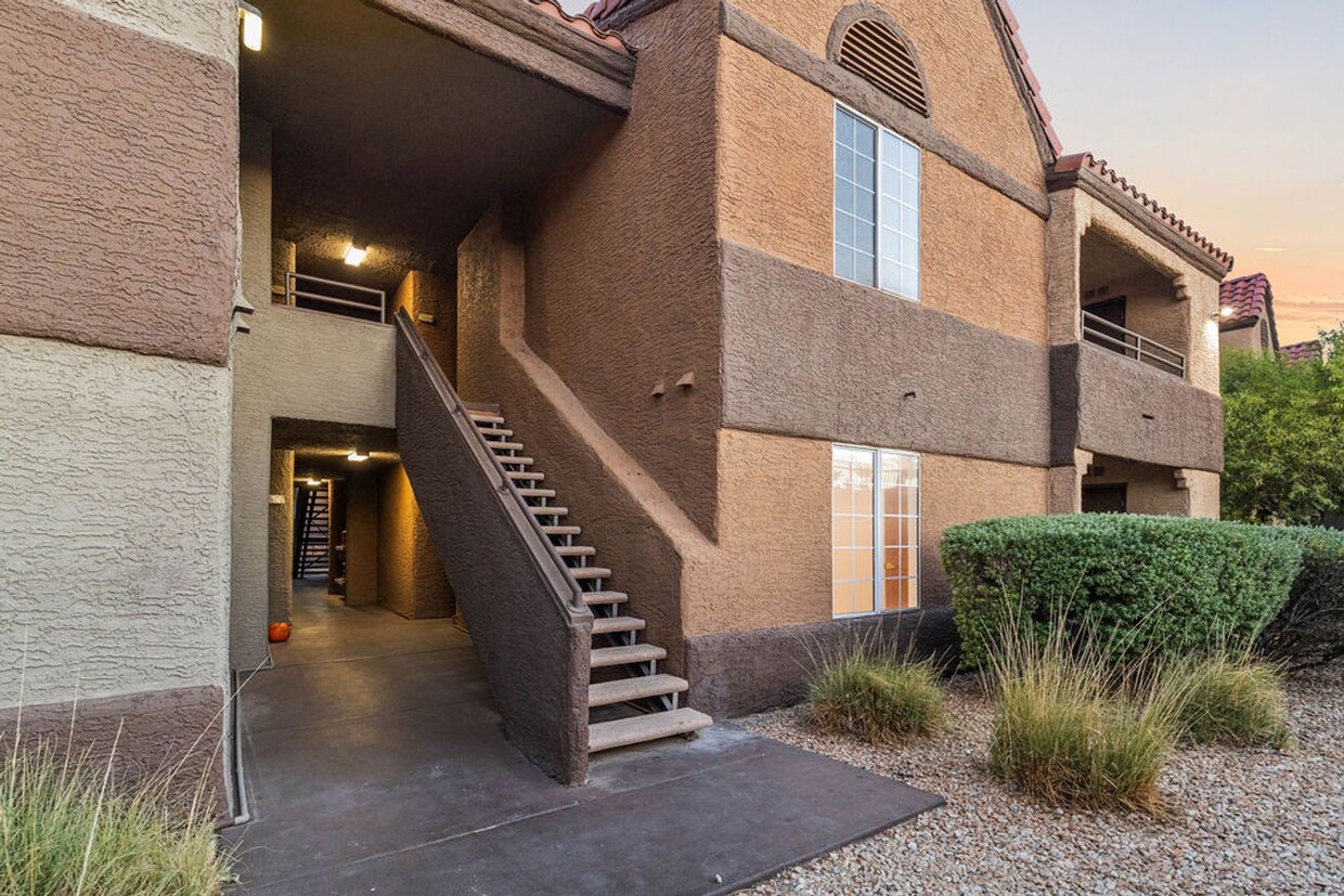 Primary Photo - Gorgeous Renovated Condo in Guard Gated Ne...