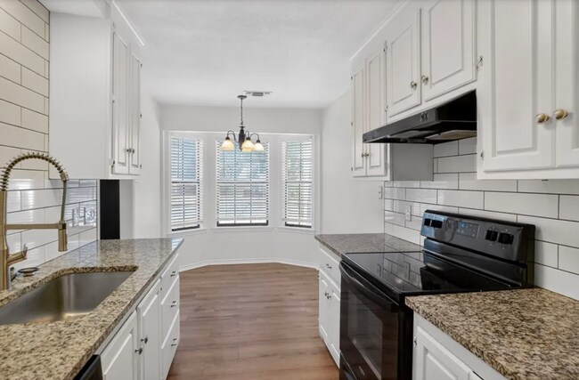 Foto del edificio - 3220 Preston Dr