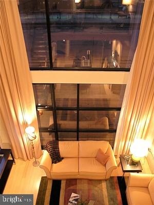 Foto del edificio - 241 N George St