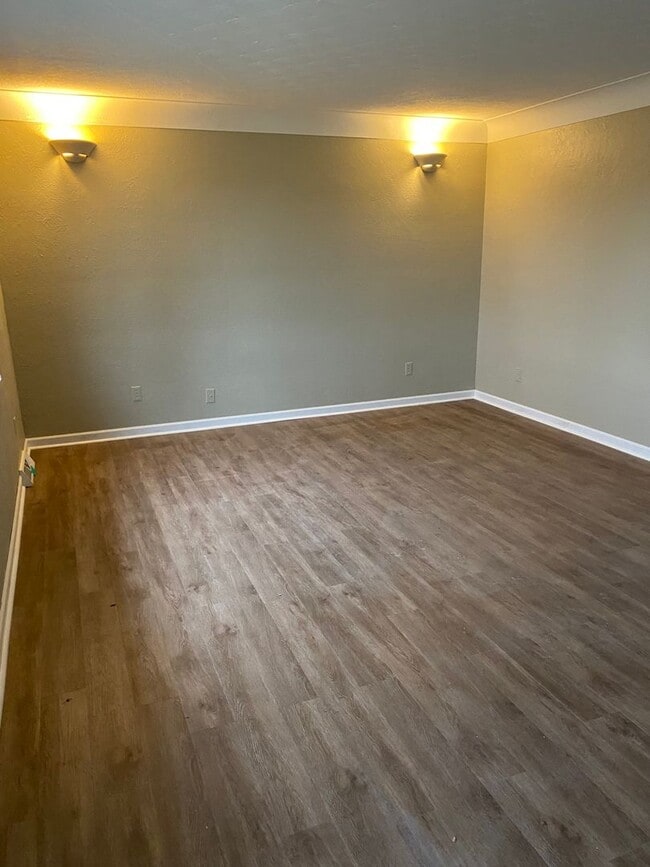 Foto del edificio - Three bedroom Brick Ranch in Godfrey