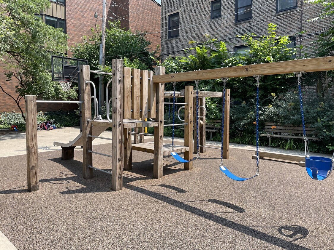 Foto principal - 3700 N Lake Shore Dr