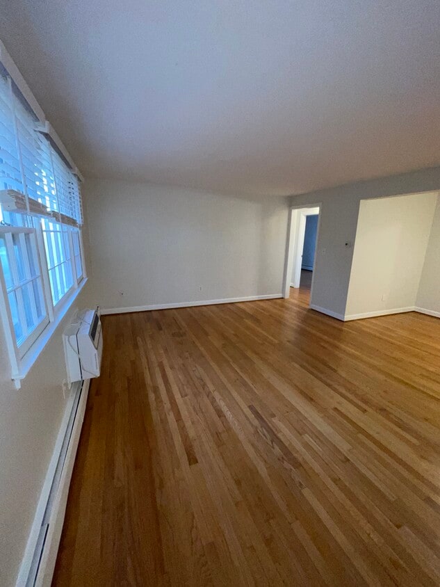 79 Charter Oak St Unit C, Manchester, CT 06040 Apartments in