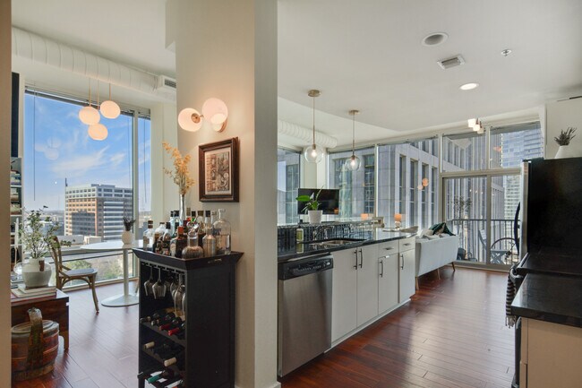 Foto del edificio - 943 Peachtree St NE