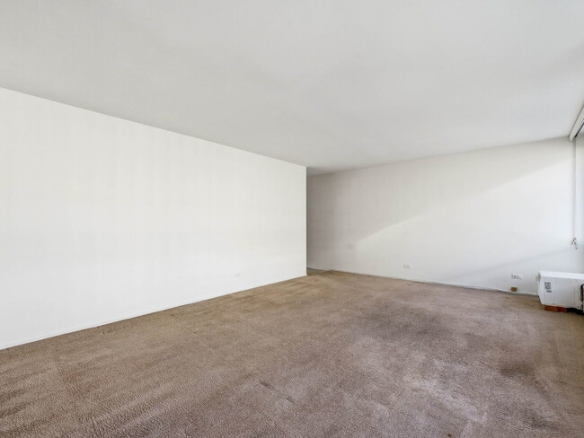 Foto del edificio - 1400 E 55th Pl