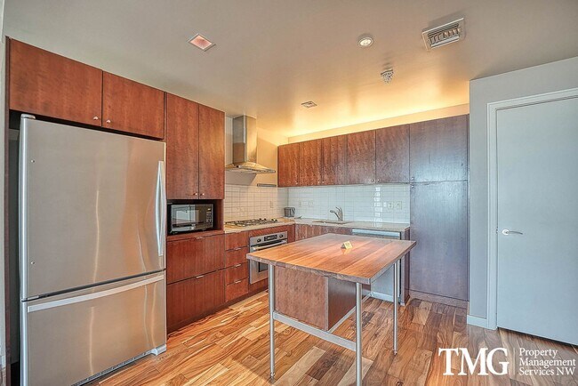 Foto del edificio - 3570 S River Pkwy