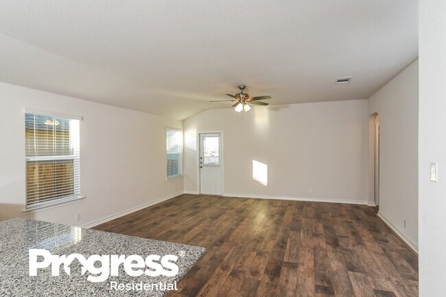 Foto del edificio - 6839 Encore Oaks