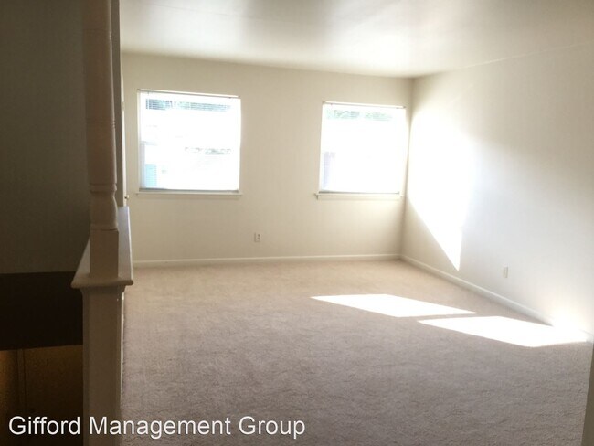 Building Photo - 2204 Pine Shore Ct