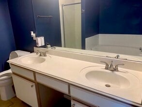 Building Photo - 2710 Fox Pitt Rd