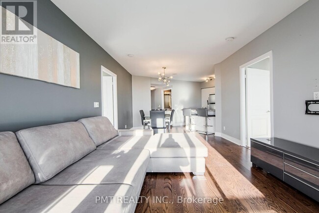 Photo du bâtiment - 2240-2240 Lake Shore Blvd W
