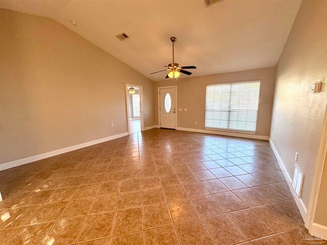 Foto del edificio - 1323 Sterling Point Dr