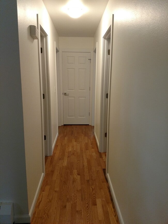 Building Photo - BOULDER CHARMER 3 Bed, 2 Bath - Available ...