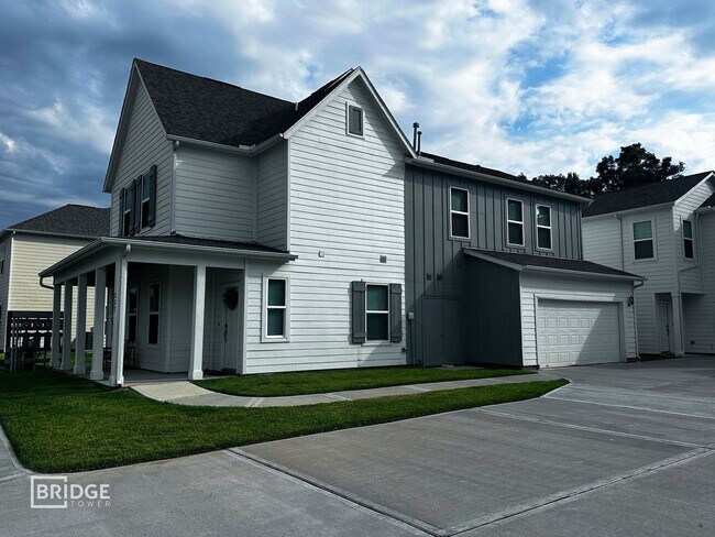 Building Photo - ADDISON PLAN