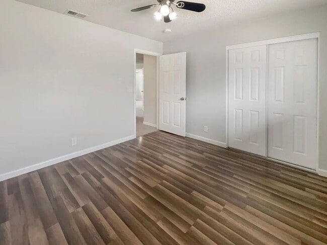 Foto del edificio - 5921 Hillsdale Blvd