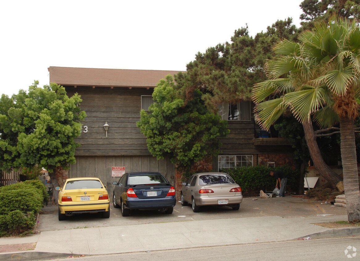Foto principal - 1513 Centinela Ave