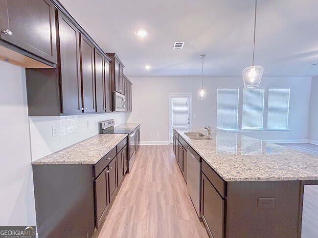 Building Photo - 2586 Mls Cmn Dr