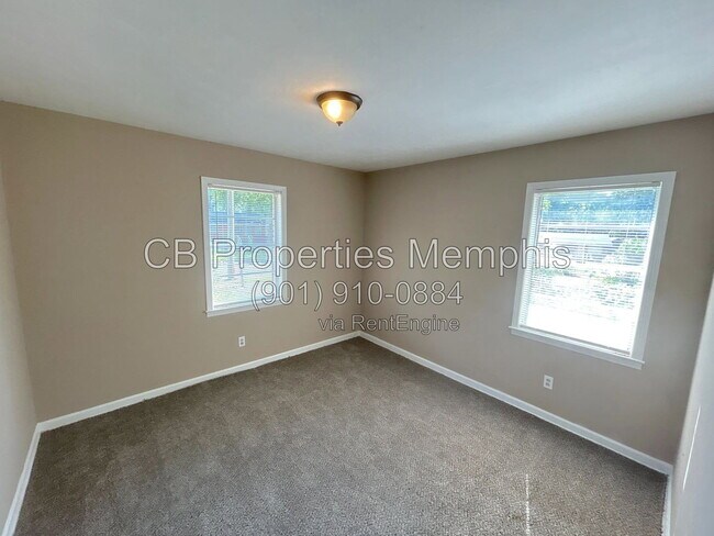 Foto del edificio - 2158 Pueblo Ave