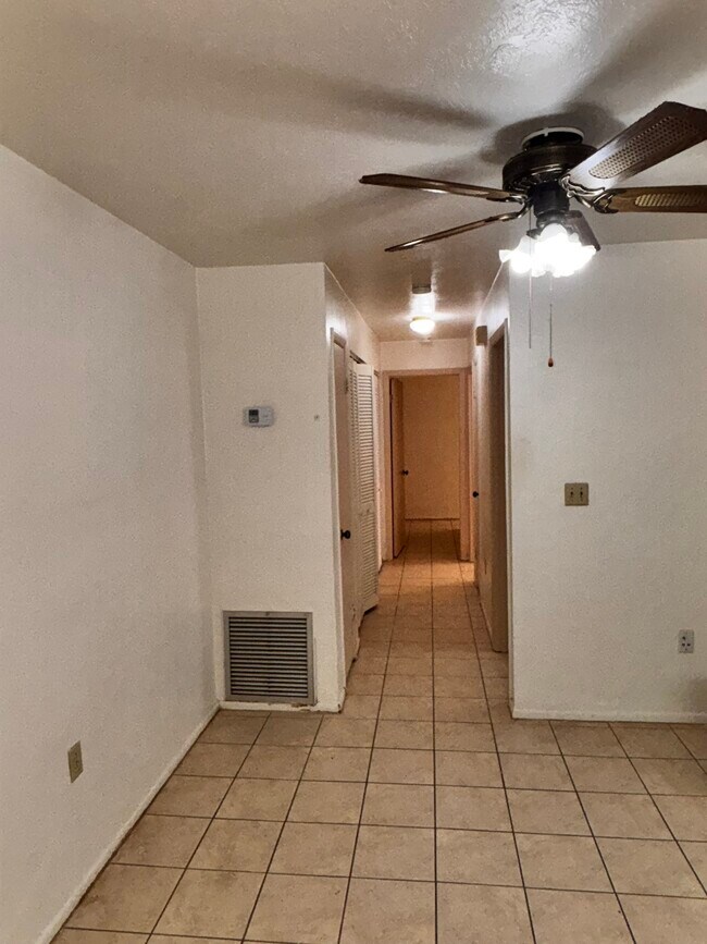 Foto del edificio - 8424 W Destiny Ln