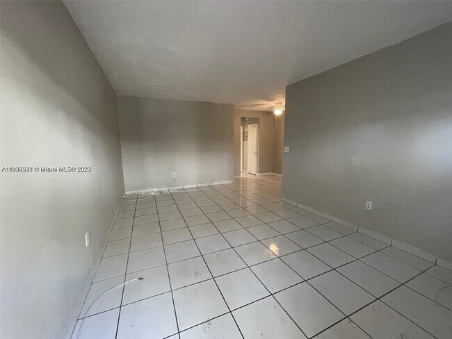 Building Photo - 8040 Tatum Waterway Dr