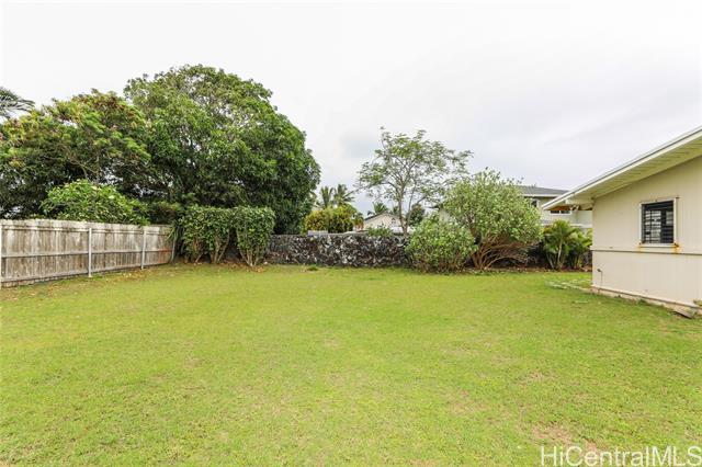 Building Photo - 613 Papalani St
