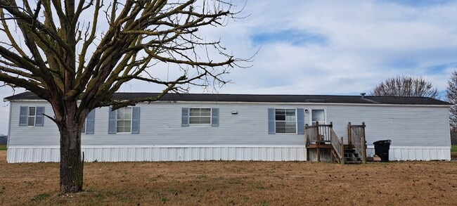 Building Photo - 207 Princeton Rd