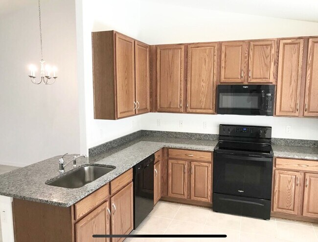 Building Photo - 38 B Bren Mar Ln