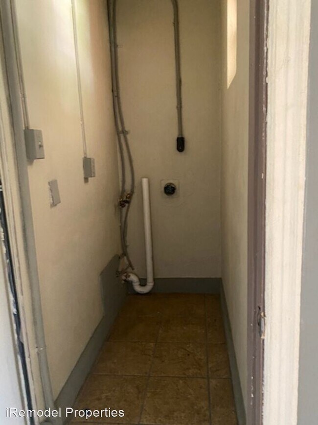 Building Photo - 1 br, 1 bath House - 125 College Park Circle
