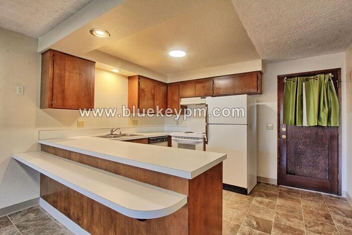 Primary Photo - Unit #4- 2 Bed, 1 Bath Unit in Battle Grou...