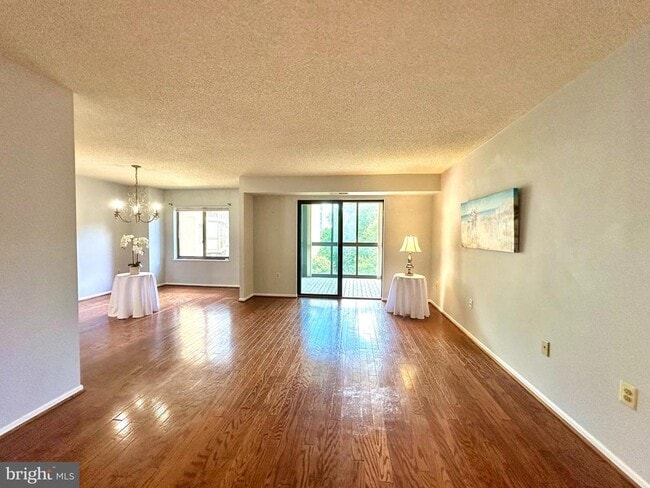 Foto del edificio - 3310 N Leisure World Blvd