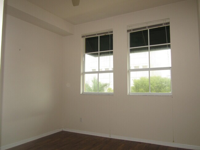Building Photo - 600 S Dixie Hwy