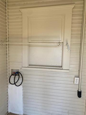 Building Photo - 1611 Park St