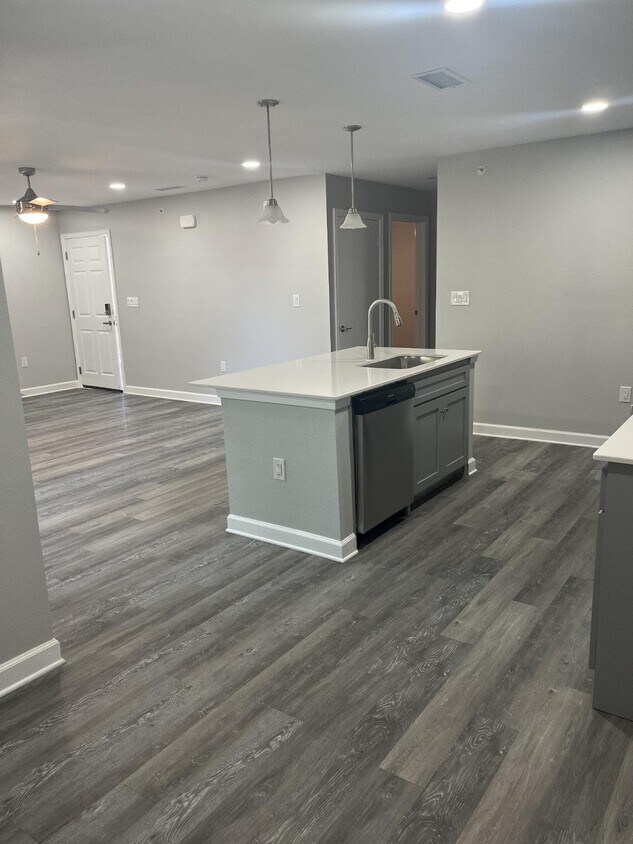 Foto principal - 1500 S Jupiter Rd