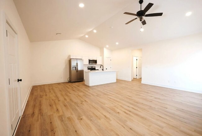 Building Photo - 519 Briarbrook Ln