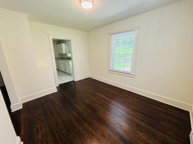 Building Photo - 514 Sunrise Dr