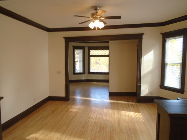 Building Photo - 3034 Knox Ave S