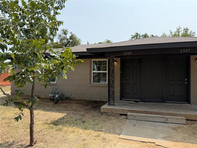 Building Photo - 2505 Normont Cir