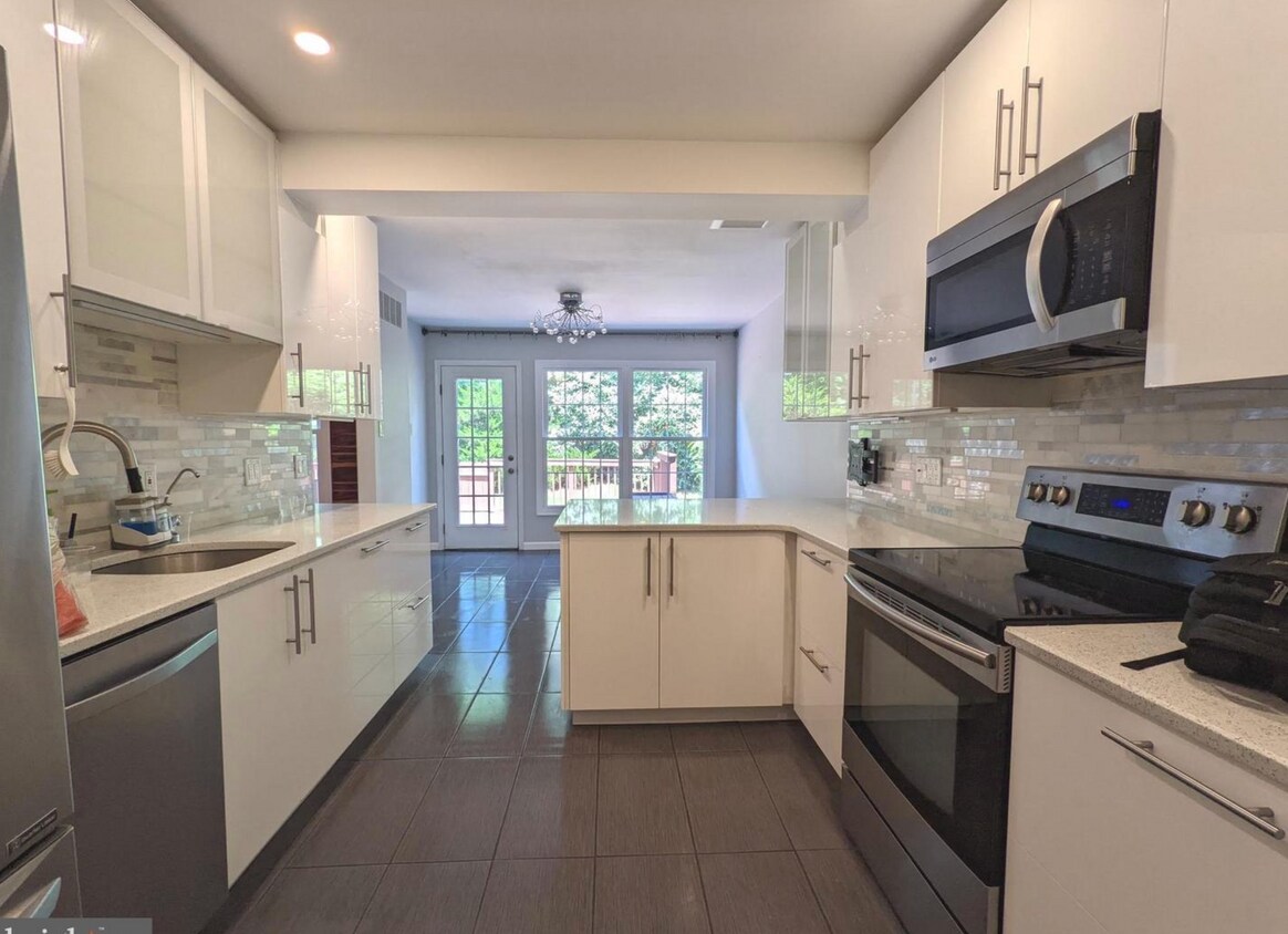 Foto principal - 3 Kaylin Cor