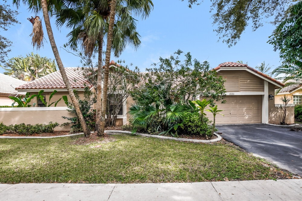 Foto principal - 10361 NW 18th Dr