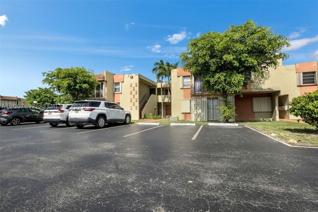 Building Photo - 9370 W Flagler St
