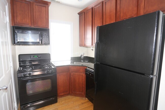 Building Photo - 3251 N Clifton Ave