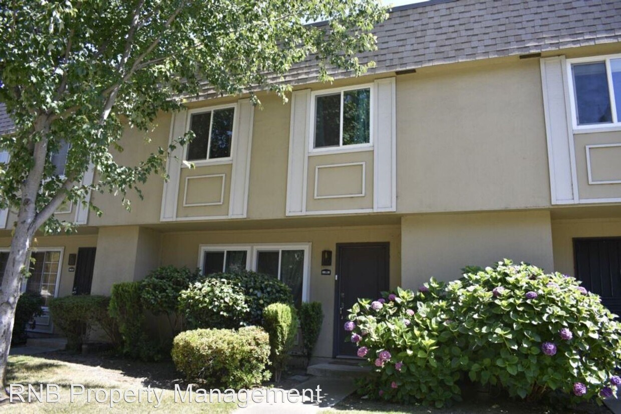 Primary Photo - 3 br, 1.5 bath House - 8812 La Riviera Dri...