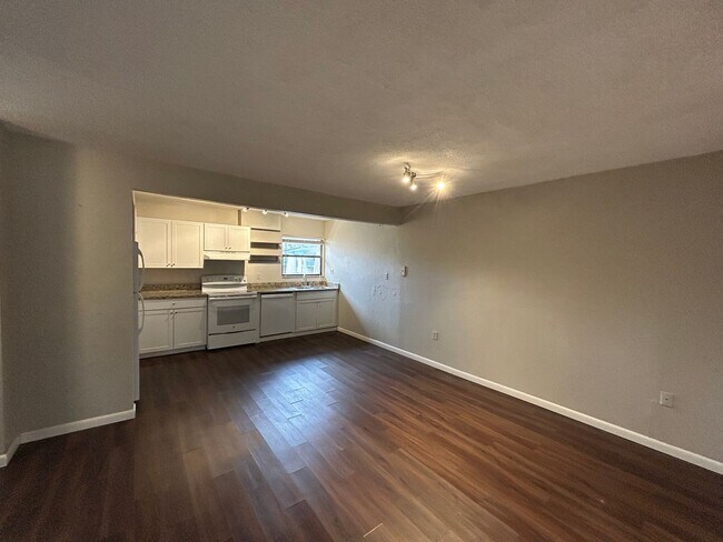 Foto del edificio - 2811 SW Archer Rd
