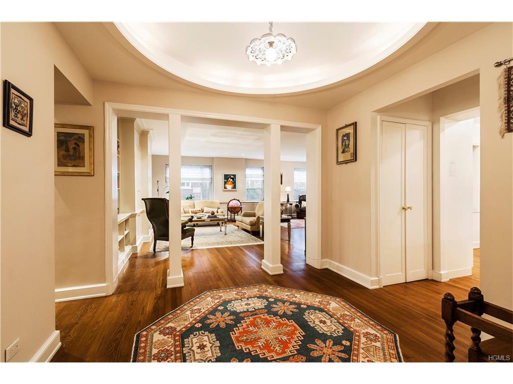 Foto principal - 515 E 89th St