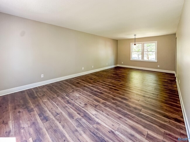 Foto del edificio - 11210 Mountain Crest Dr SE